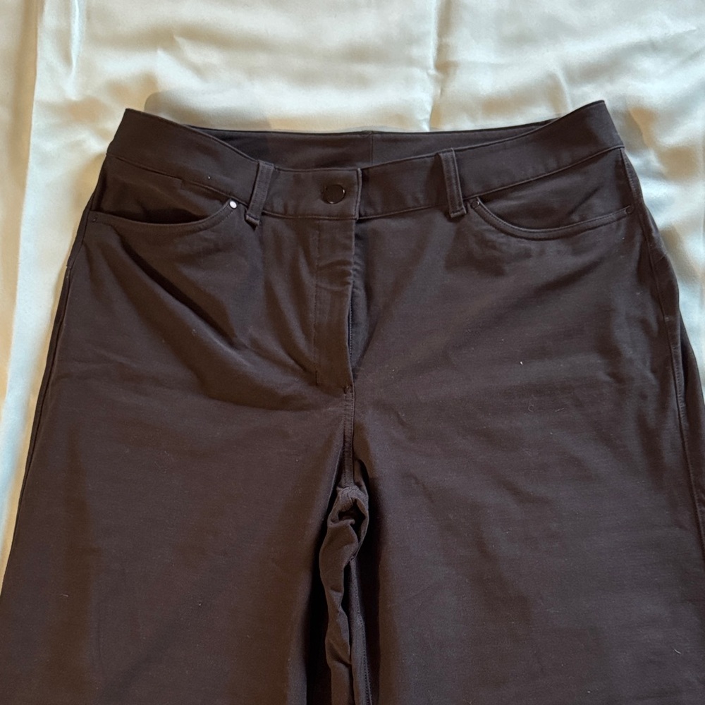 Lululemon black wide leg city pants, size 32